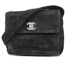 Sac à épaule en daim noir Chanel