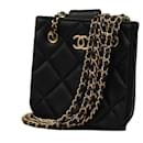 Sac à épaule en agneau noir Chanel