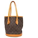 Bolso Tote Monogram Bucket PM de Louis Vuitton