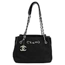 Bolso tote V-Stitch de Chanel