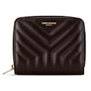 Billetera bi-fold acolchada Joan de Saint Laurent