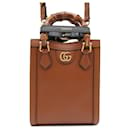 Gucci Mini Sac Diana en Bambou Marron