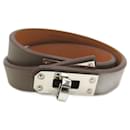 Hermes Kelly Charm Armband aus grauem Swift-Leder - Hermès