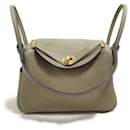 Bolso de Hombro Hermes Lindy 26 Beige Marfa - Hermès