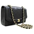 CHANEL Sac à bandoulière Diana Flap en cuir d'agneau matelassé noir - Chanel