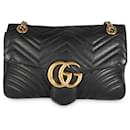 Bolsa Gucci Marmont GG média em couro matelassê preto