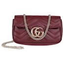 Gucci Rote Matelassé Super Mini GG Marmont Tasche