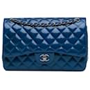 Blue Chanel Jumbo Classic Patentasche mit doppeltem Klappdeckel