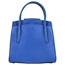 Borsa grande Bancroft in pelle di vitello blu con texture a grana di Michael Kors