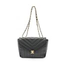 Sac à épaule Mademoiselle en V-stitch Chevron de Chanel