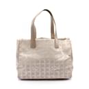 CHANEL Nova Linha de Viagem Bolsa Tote MM - Chanel