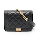 Chanel Boy Chanel Matelassé Chaîne Pochette Portefeuille Sac à Bandoulière