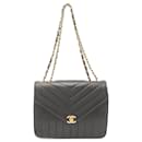 Bolsa de Ombro Mademoiselle V-Stitch Chevron da Chanel