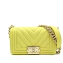 Bolso de hombro Chanel Boy Chanel con cadena V-Stitched