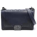 Bolsa de Ombro Boy Chanel Embossed