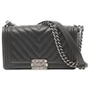 Bolso de Hombro V-Stitch Boy de Chanel