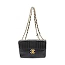 Bolsa de Ombro Chanel Mademoiselle Deca Coco Mark