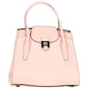 Sac à main large Bancroft en cuir de veau à texture en rose pastel de Michael Kors