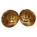 Boucles d'oreilles clip en or Chanel Coco Mark