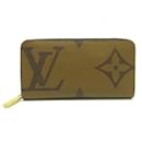 Louis Vuitton Zippy Wallet