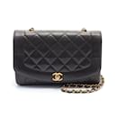 Bolsa de Ombro Chanel Matelassé Diana Flap