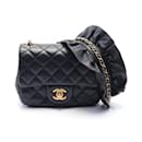 Bolsa de Ombro Matelassé Chanel