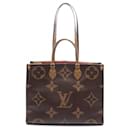 Sac tote Monogram géant inversé On the Go GM de Louis Vuitton