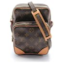 Sac à épaule Monogram Amazon de Louis Vuitton