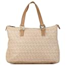 Bolso Tote de lona Zucchino de Fendi en color beige