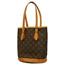 Bolso Tote Monogram Bucket PM de Louis Vuitton