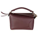 Bolsa Puzzle Edge Small em couro de bezerro grão macio bordeaux escuro Loewe