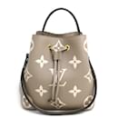 Bolso de Hombro 2Way NeoNoe MM de Louis Vuitton