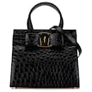 Bolsa Vara Bow em couro croco preto da Ferragamo - Salvatore Ferragamo