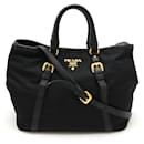 Prada schwarze Nylon- und Leder-Tote-Tasche