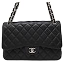 Bolso de hombro de piel de cordero negro Chanel con cadena