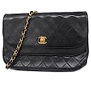 Sac à épaule en agneau noir Chanel