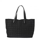 Sac à main Chanel New Travel Line Tote MM noir