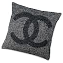 Coussin en cachemire et soie Chanel Coco Mark