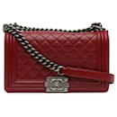 Chanel Vermelho Médio Boy Flap em Couro de Cordeiro