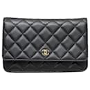 Chanel Schultertasche aus schwarzem Lammleder mit Kette