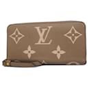 Louis Vuitton Long Wallet in Tourterelle