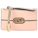 Porte-monnaie en cuir rose beige Fendi