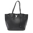 Schwarze Louis Vuitton Lockme Go Tote