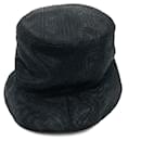 Cappello bucket in rete Fendi FXQ801 con motivo FF Zucca