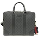 Sac messager en toile GG Supreme de Gucci