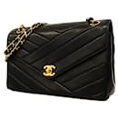 Borsa a spalla in pelle di agnello nera Chanel