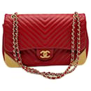 Bolsa de couro de cordeiro Rock the Corner Chevron vermelha - Chanel