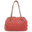 Sac bowling matelassé rouge Chanel