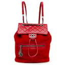 Mochila de montanha pequena em shearling vermelho e couro de bezerro envernizado Chanel