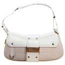 Bolso de hombro Columbus Ave de piel de ternera blanca Christian Dior estilo street chic